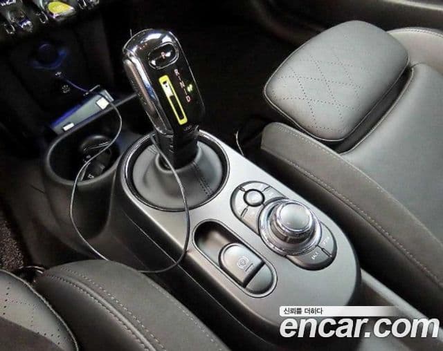 Mini Cooper Электрический (Electric) 3세대, 2024 19