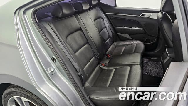 Hyundai Avante AD 1.6 GDI Value Plus, 2017 12