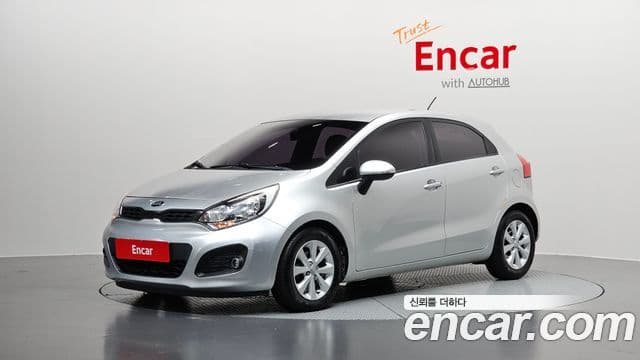 Kia All New Pride Luxury, 2013 1