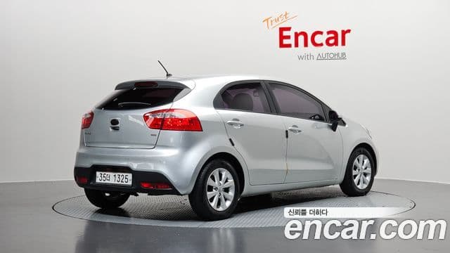 Kia All New Pride Luxury, 2013 2