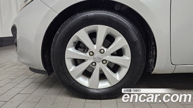 Kia All New Pride Luxury, 2013 все фото