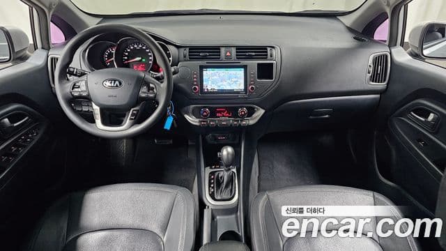Kia All New Pride Luxury, 2013 7