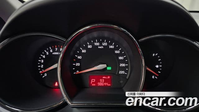 Kia All New Pride Luxury, 2013 8