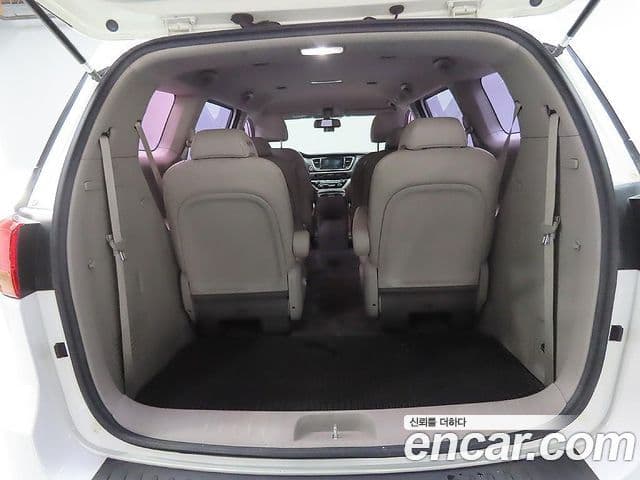 Kia All New Carnival Luxury, 2017 8