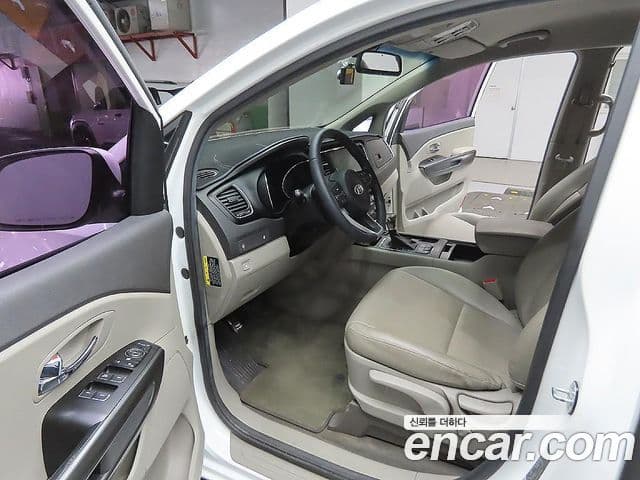 Kia All New Carnival Luxury, 2017 11