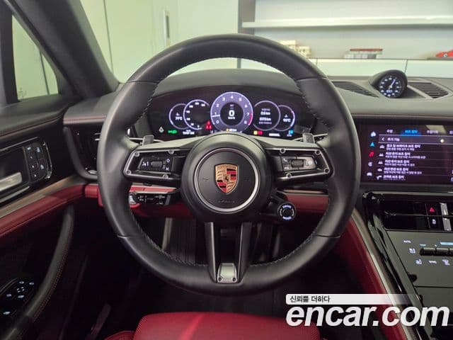 Porsche Panamera (976), 2024 11