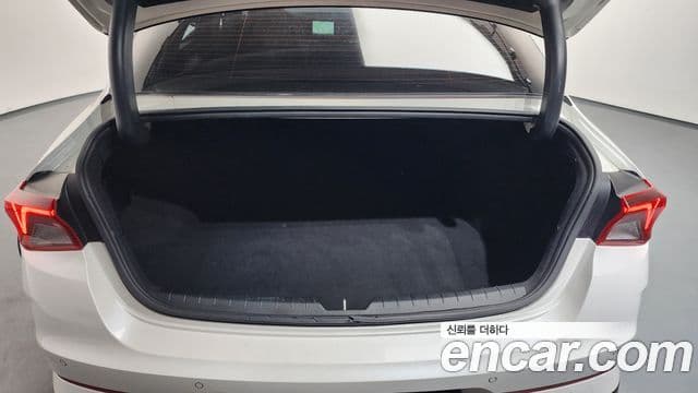 Kia K5 3세대 Prestige, 2022 20