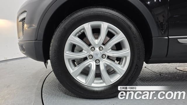 Land Rover Range Rover Evoque 2.0 TD4 SE, 2017 все фото