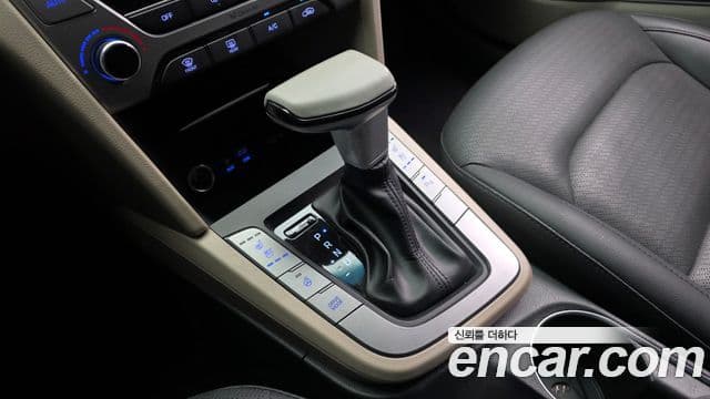 Hyundai Avante AD Premium, 2018 9