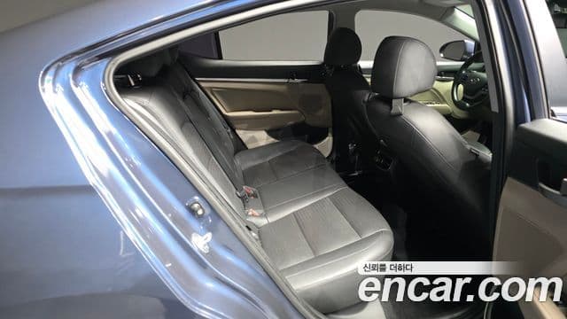 Hyundai Avante AD Premium, 2018 12