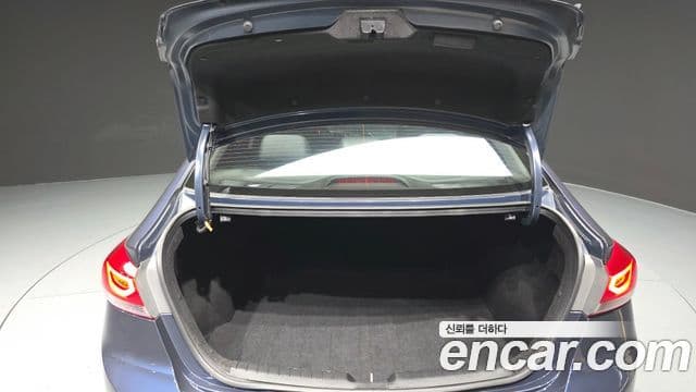 Hyundai Avante AD Premium, 2018 20