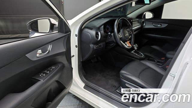 Kia The / новый New K3 2세대 Prestige, 2022 10