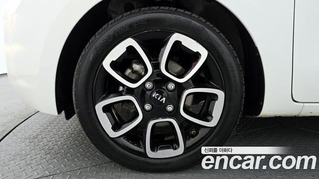 Kia The / новый New Ray Signature, 2021 все фото