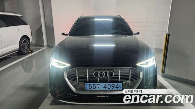 Audi e-Tron 55 Quattro Sportback, 2022 все фото