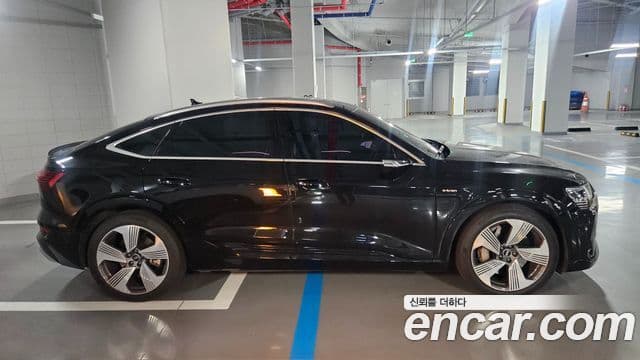 Audi e-Tron 55 Quattro Sportback, 2022 6