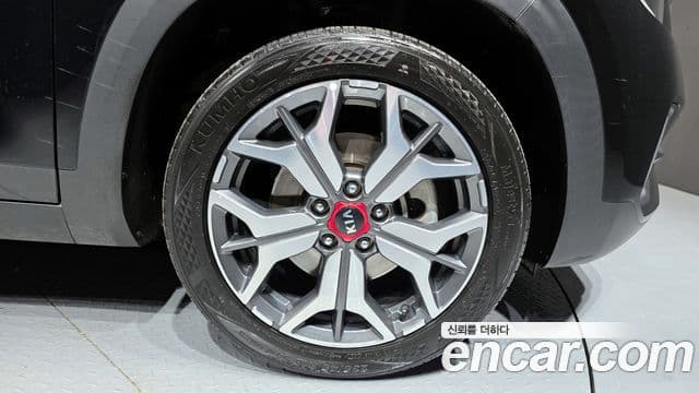 Kia Seltos Signature, 2022 все фото