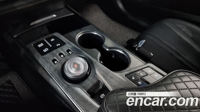 Kia K8 Trendy(таксомоторный тип), 2023 9