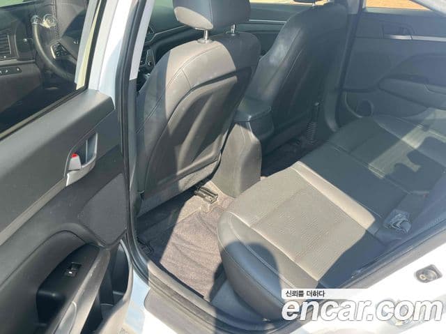 Hyundai Avante AD 1.6 GDI Value Plus, 2018 11