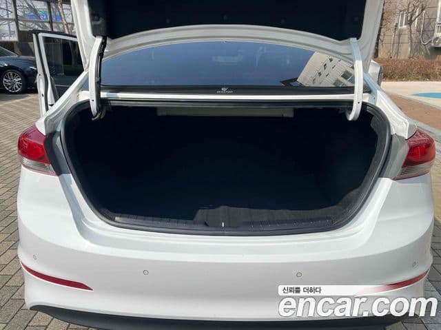 Hyundai Avante AD 1.6 GDI Value Plus, 2018 20