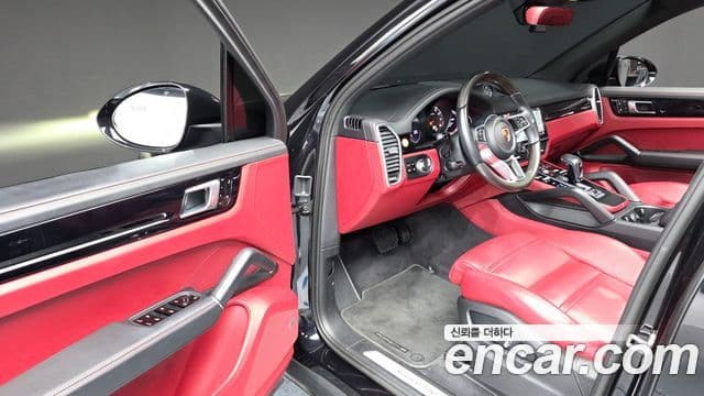 Porsche Cayenne (PO536), 2020 11