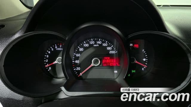 Kia All New Morning Deluxe Trendy, 2015 8