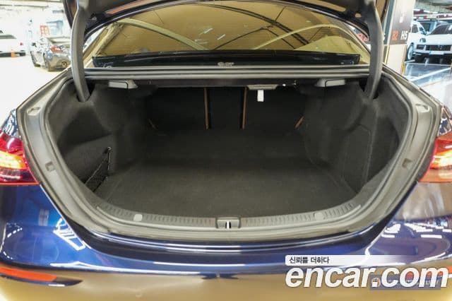 Mercedes-Benz E-класс W213 Avantgarde, 2022 16