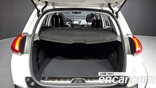 Peugeot 2008 1.6 BlueHDi Felline, 2016 20