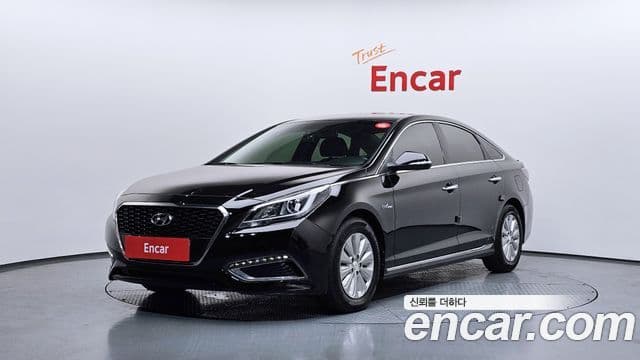 Hyundai LF Sonata гибрид Modern, 2016 1