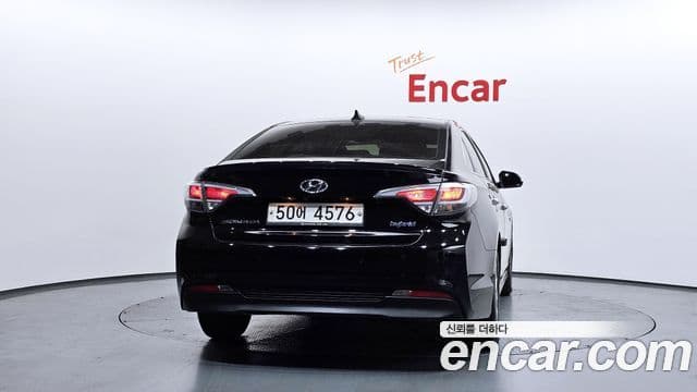 Hyundai LF Sonata гибрид Modern, 2016 4