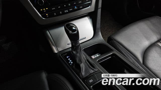 Hyundai LF Sonata гибрид Modern, 2016 9