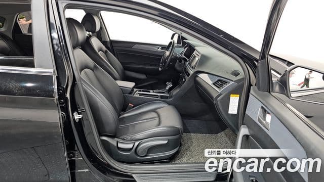 Hyundai LF Sonata гибрид Modern, 2016 11