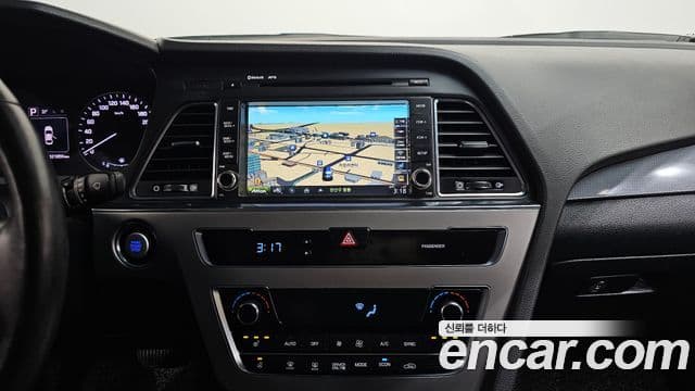 Hyundai LF Sonata гибрид Modern, 2016 14