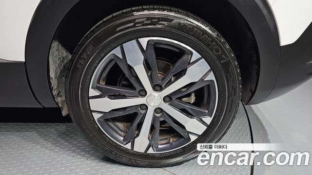 Peugeot 5008 2세대 1.5 BlueHDi Allure, 2019 все фото