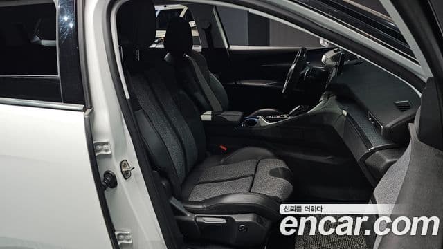 Peugeot 5008 2세대 1.5 BlueHDi Allure, 2019 10