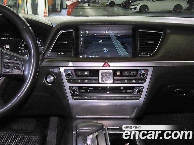 Genesis G80 Prestige, 2017 17