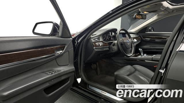 BMW 7시리즈 (F01) 750Li, 2009 11