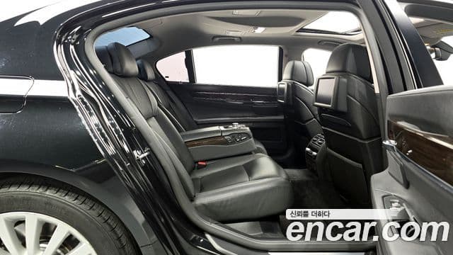 BMW 7시리즈 (F01) 750Li, 2009 12
