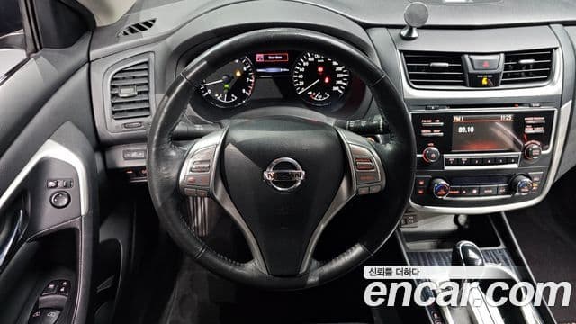 Nissan 알티마 L33, 2017 13