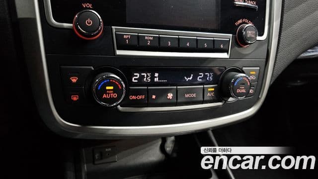 Nissan 알티마 L33, 2017 16