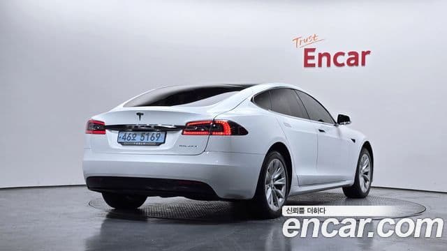 Tesla модель S Long Range, 2020 2