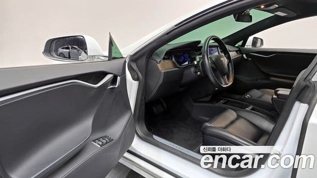 Tesla модель S Long Range, 2020 11