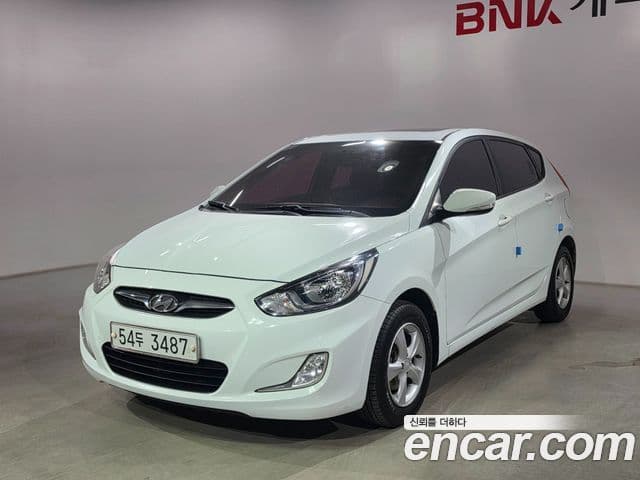 Hyundai Accent(новый кузов / новое поколение) Premier, 2012 1