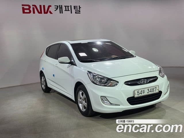 Hyundai Accent(новый кузов / новое поколение) Premier, 2012 3