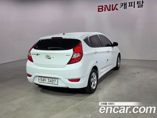 Hyundai Accent(новый кузов / новое поколение) Premier, 2012 6