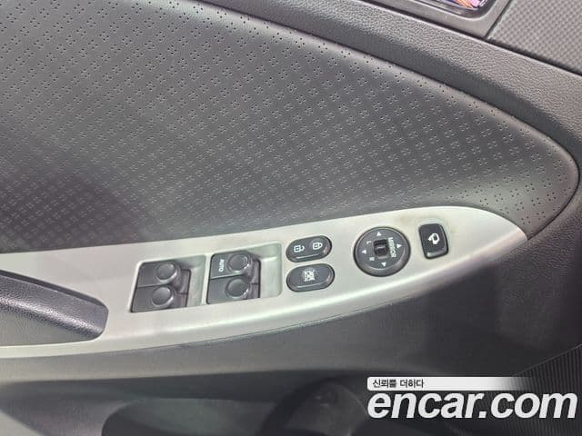 Hyundai Accent(новый кузов / новое поколение) Premier, 2012 14