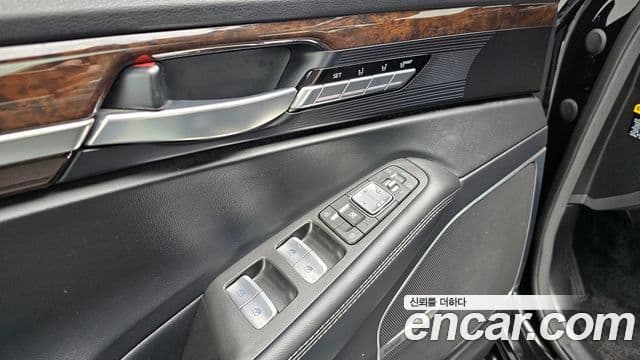 Genesis EQ900 Luxury, 2016 17