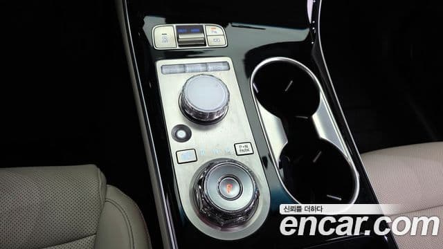 Genesis GV70, 2025 9