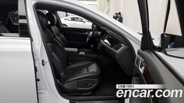 Hyundai Genesis DH Modern, 2014 11