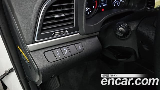 Hyundai Avante AD 1.6 GDI Value Plus, 2017 16