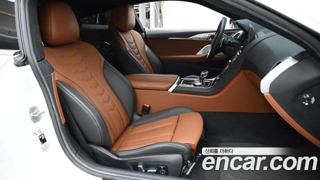 BMW 8시리즈 (G15) M850i xDrive купе, 2024 10